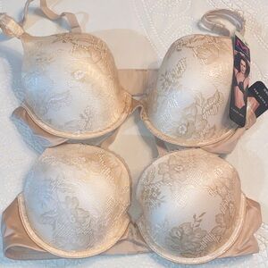 Maidenform bra bundle